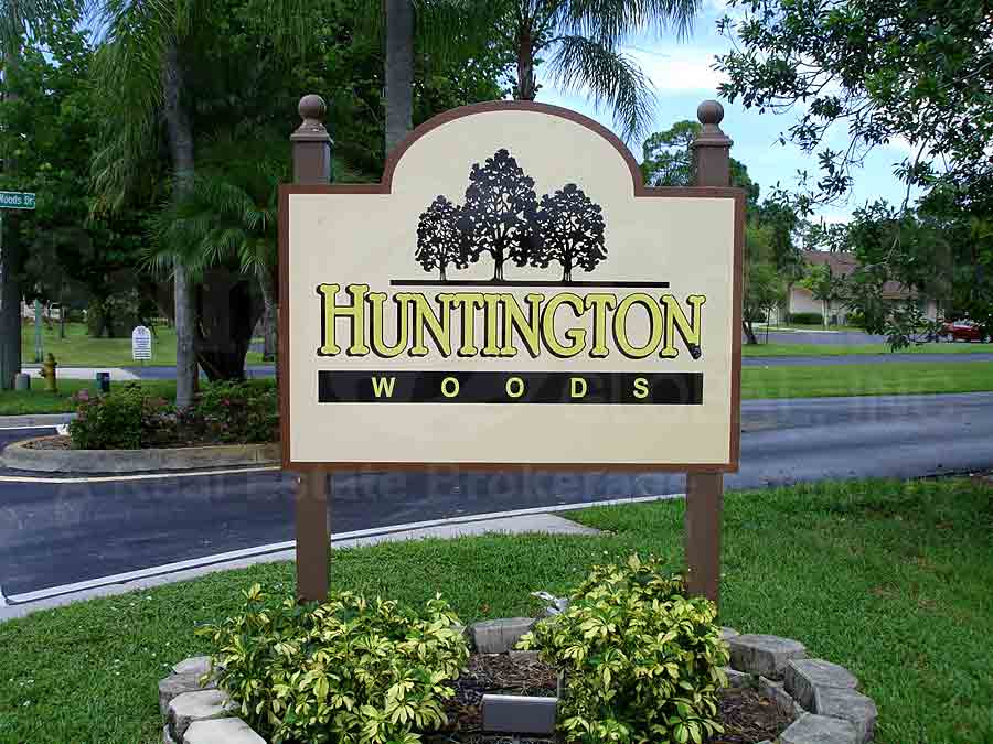 HUNTINGTON WOODS Signage